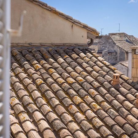 Avignon Intra-Muros, Vue Palais Des Papes Экстерьер фото