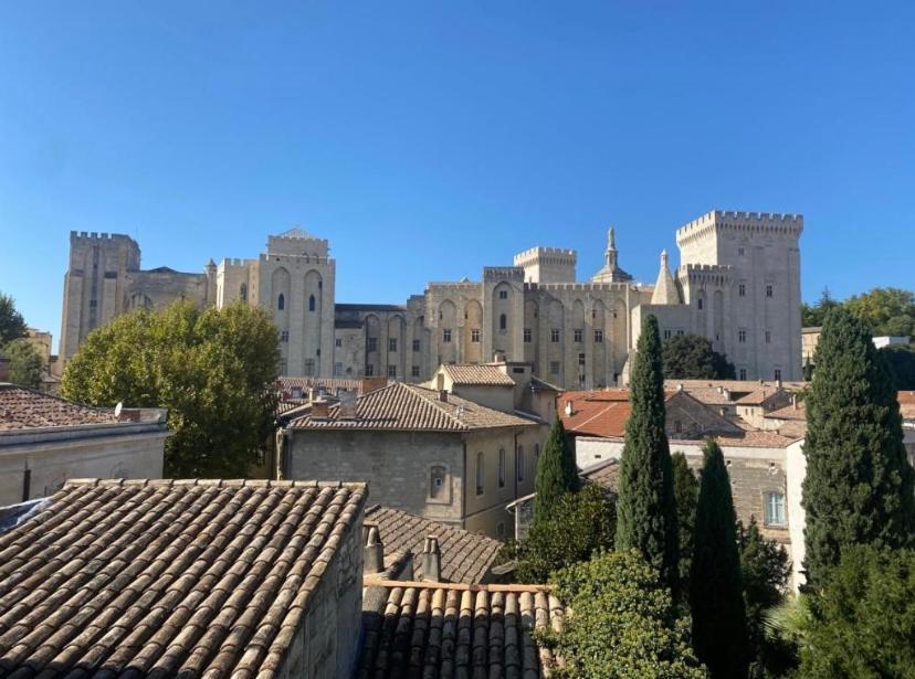 Avignon Intra-Muros, Vue Palais Des Papes Экстерьер фото